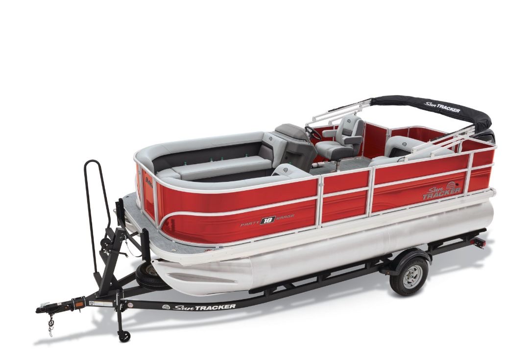 Suntracker pontoon boat